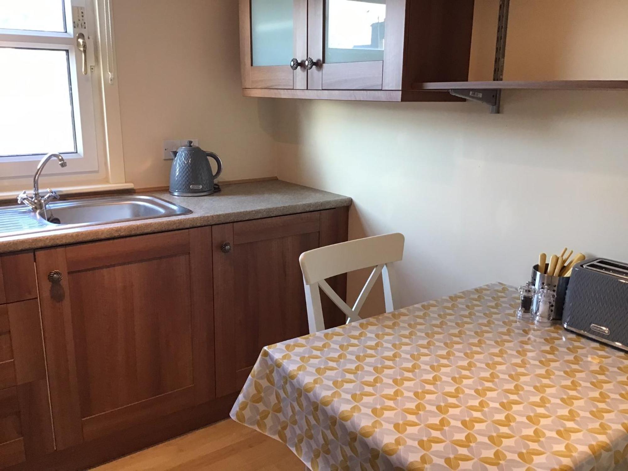 Comelybank Guesthouse Крийф Екстериор снимка