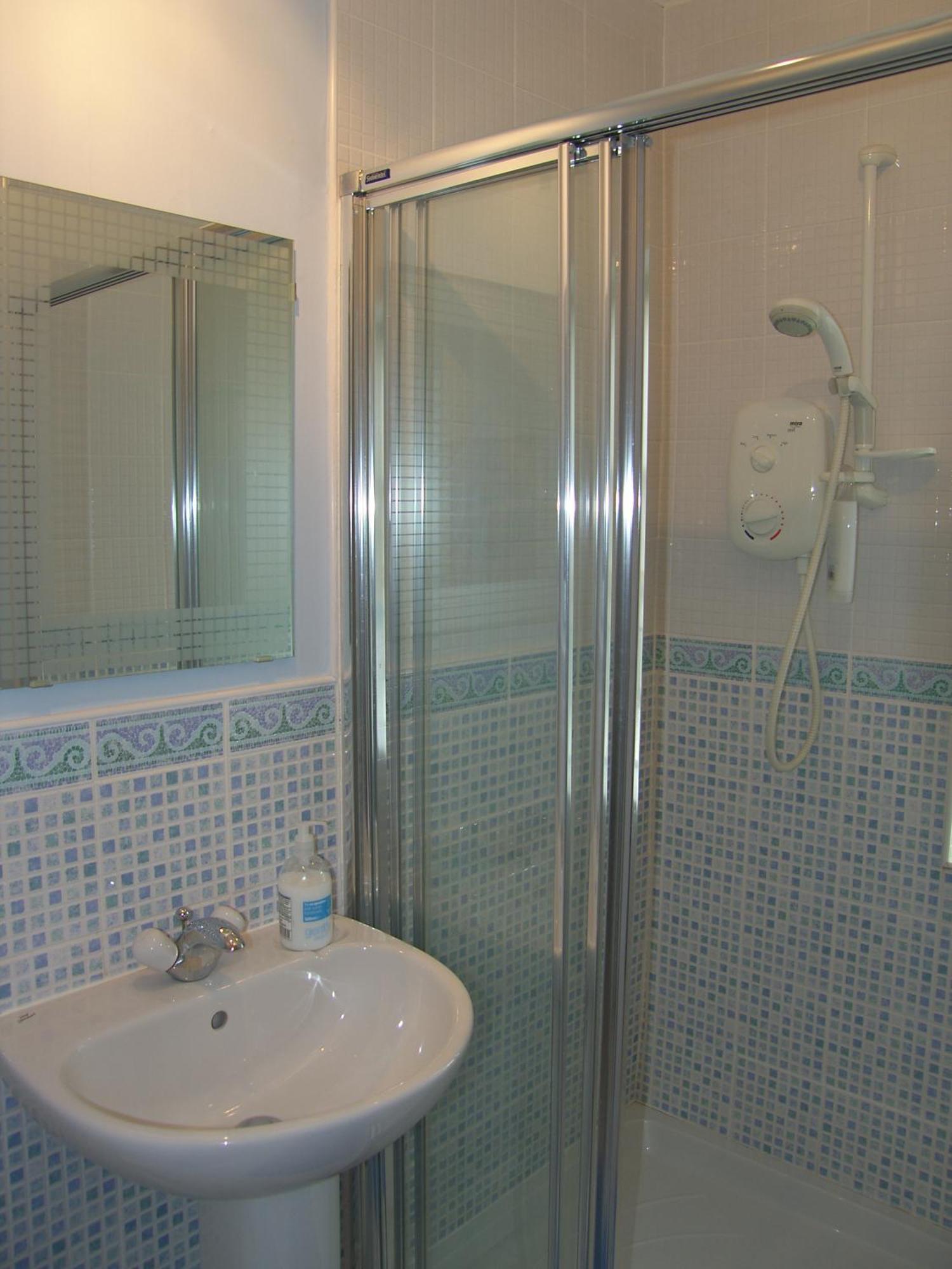 Comelybank Guesthouse Крийф Екстериор снимка