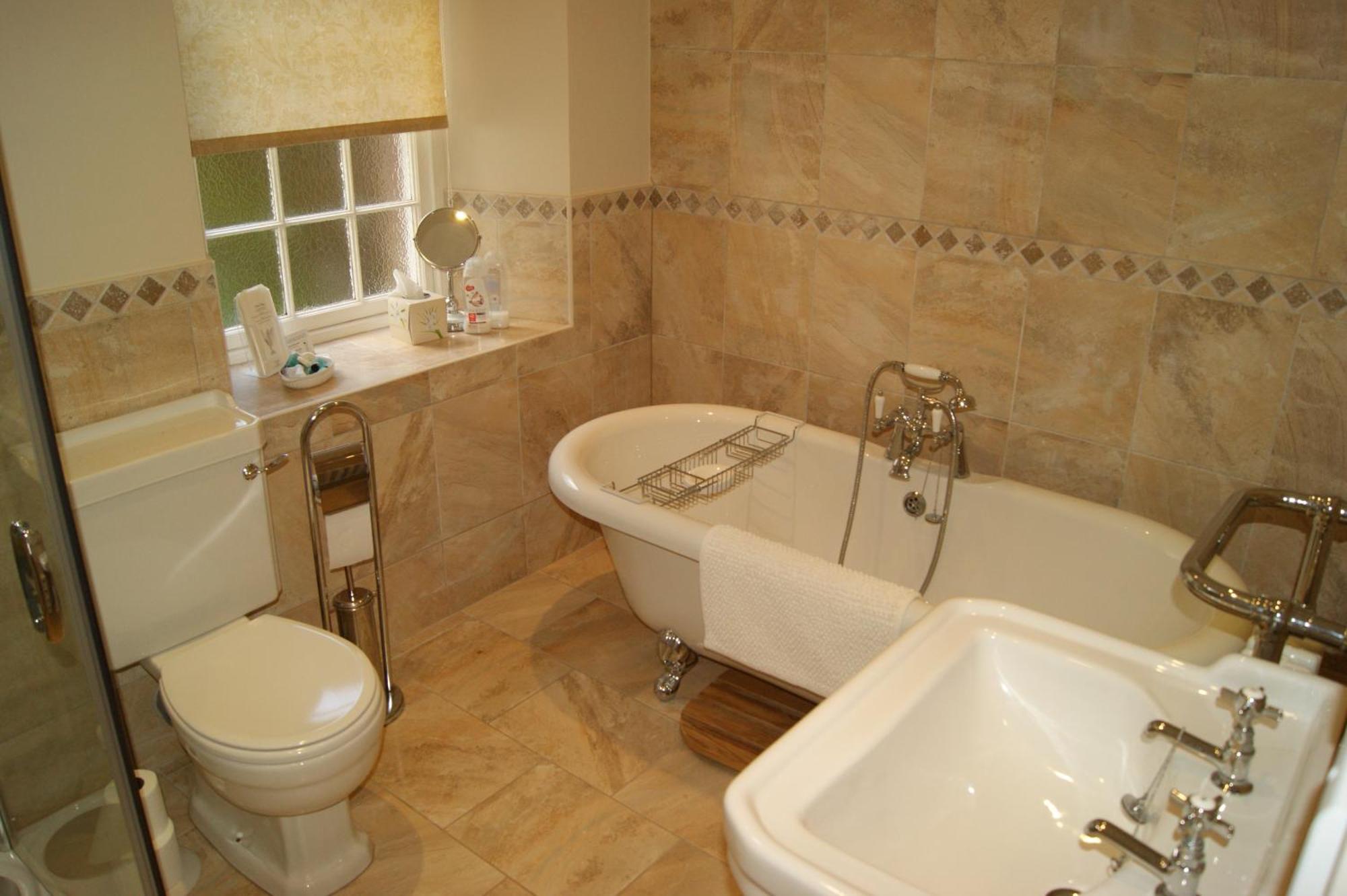 Comelybank Guesthouse Крийф Екстериор снимка